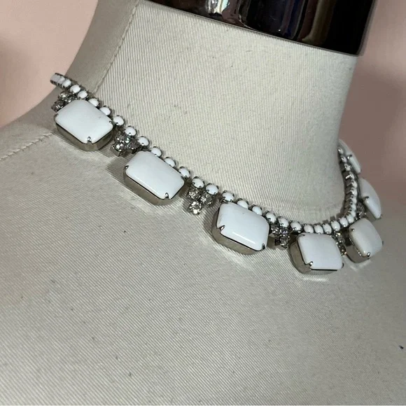 Antique 1940's Retro Art Deco White Milk Glass Emerald Cut Choker Necklace - Picture 15 of 16
